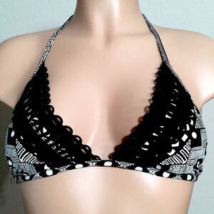 La Blanca bikini top. New